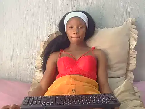 LittleVirginAngel online show from March 26, 2026, 10:13 am