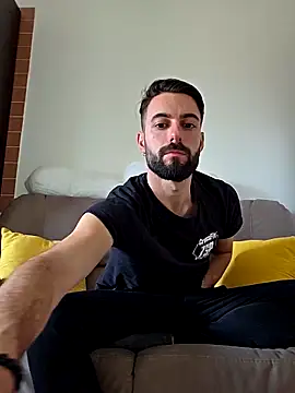 AmicisegretiITA online show from March 26, 2026, 3:54 pm