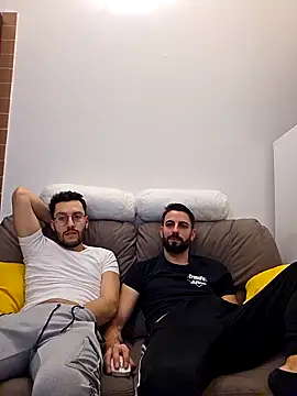 AmicisegretiITA online show from March 25, 2026, 9:24 pm