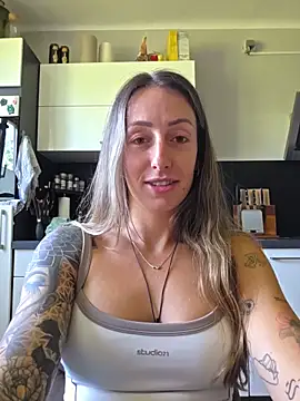 NicoleKaiser online show from May 29, 2026, 7:25 am