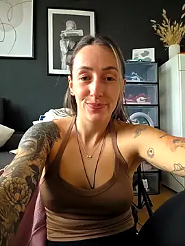 NicoleKaiser online show from March 31, 2026, 4:09 pm