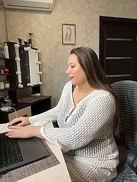 AgathaMyers online show from April 13, 2026, 7:01 am