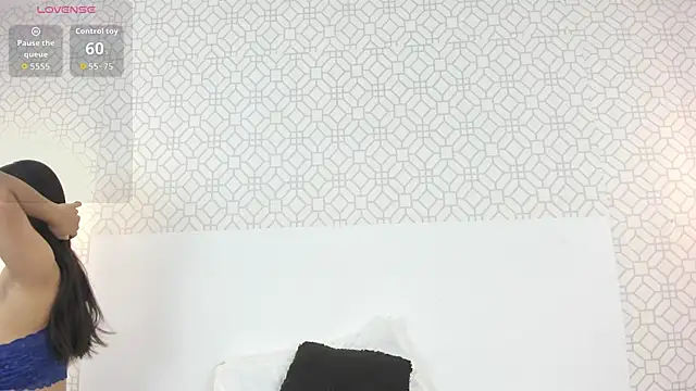 ZoeCooper1 online show from April 14, 2026, 12:10 pm