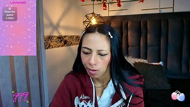 BONIE WILLS online show from April 16, 2026, 12:06 pm