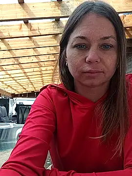 Couple qc online show from April 18, 2026, 1:02 pm