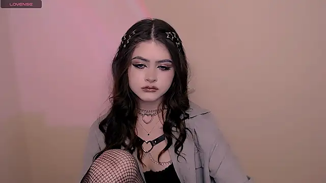  LunnaBelle  online show from March 26, 2026, 3:10 pm