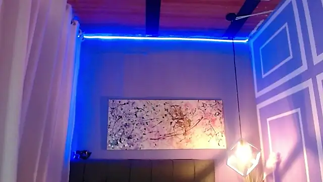 candy  fire online show from April 9, 2026, 2:23 pm