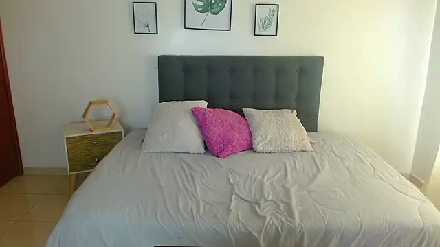 candy  fire online show from March 28, 2026, 1:56 pm