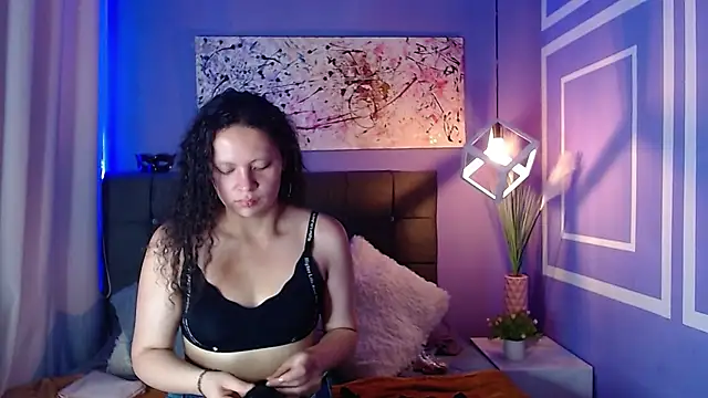 candy  fire online show from April 5, 2026, 2:35 pm