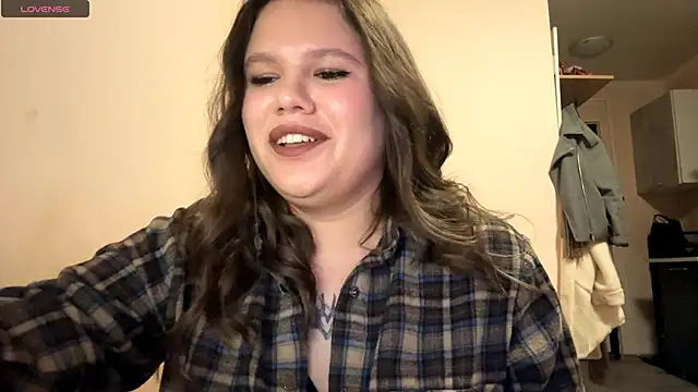 LunaVire online show from March 25, 2026, 11:20 am