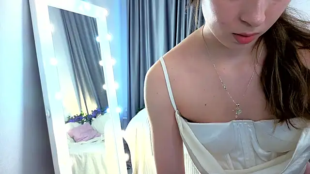 LiuYani online show from April 7, 2026, 1:35 pm