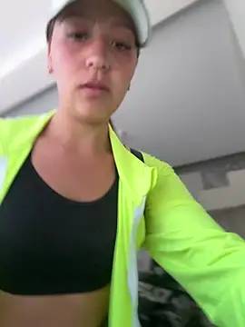 Queen Scatlett online show from April 4, 2026, 12:45 pm