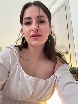 Alana Loveee online show from April 1, 2026, 1:52 pm