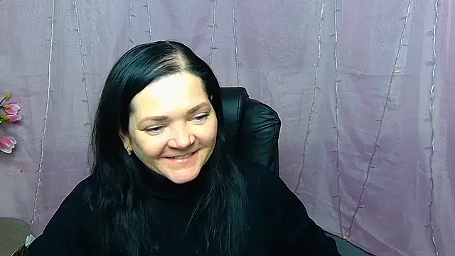 LauraFinn online show from March 22, 2026, 7:15 pm