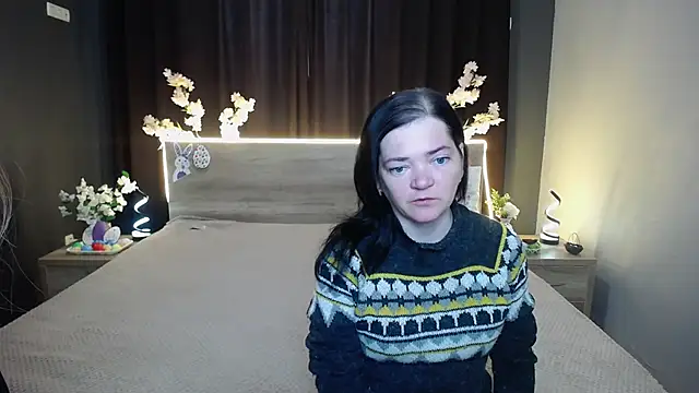 LauraFinn online show from March 28, 2026, 9:32 am