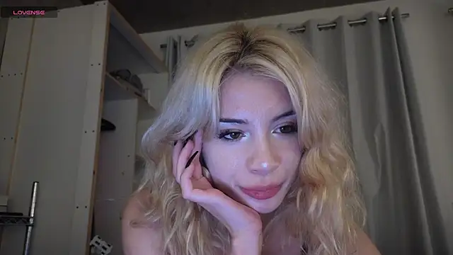 st uirt online show from April 8, 2026, 9:38 pm