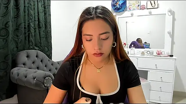  cute isabella online show from April 21, 2026, 3:02 am