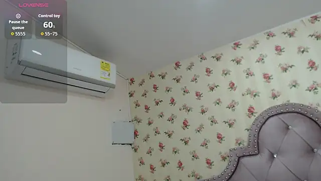 crystal watson0 online show from April 11, 2026, 12:42 pm