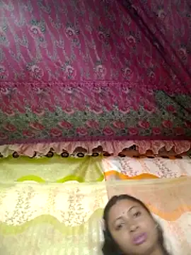 sexymoon2233 online show from March 23, 2026, 7:08 am