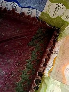 sexymoon2233 online show from April 11, 2026, 4:53 am