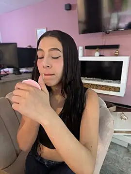 Ferrari Pink online show from April 3, 2026, 12:28 am