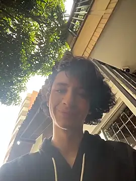 Emmyy Fantasy online show from April 13, 2026, 2:10 pm