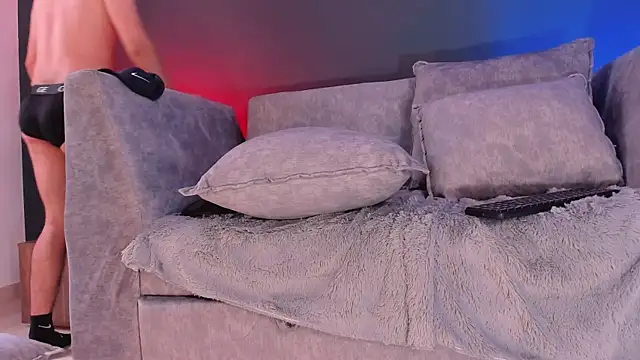 ReubenandScott online show from April 5, 2026, 7:53 pm