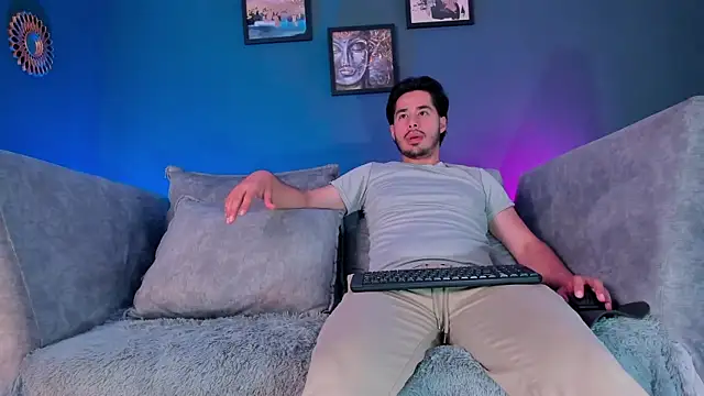 ReubenandScott online show from April 13, 2026, 1:04 pm