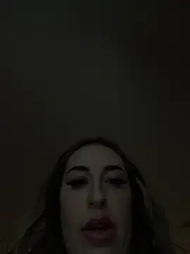 laurenlotus online show from March 26, 2026, 8:29 pm