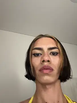 Amira BabyHot online show from March 25, 2026, 9:19 am