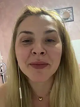 Snapshot of Maria3879 chatting on March 18, 2026, 4:04 am Maria3879 online show from March 18, 2026, 4:04 am