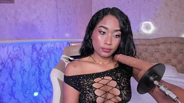 Horny Brunette  online show from April 14, 2026, 3:00 am