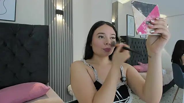 Lizeth Vega online show from April 11, 2026, 9:18 pm