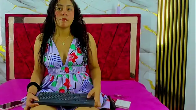 Tiana hots online show from March 28, 2026, 2:01 am