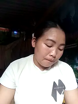 Huemy098 online show from April 15, 2026, 5:24 am