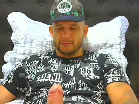 Snapshot of altenori chatting on July 19, 2026, 3:37 am altenori online show from July 19, 2026, 3:37 am