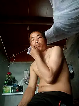 boy-pho- online show from April 6, 2026, 4:19 am