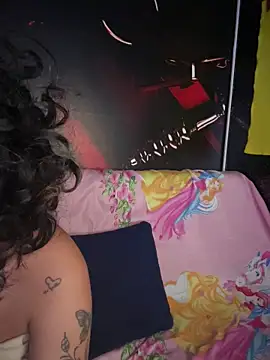 Snapshot of Laila_LS chatting on June 21, 2026, 1:17 pm Laila LS online show from June 21, 2026, 1:17 pm