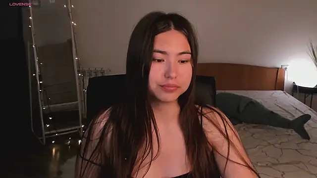 Snapshot of IceIcebabe_ chatting on July 17, 2026, 1:03 am IceIcebabe online show from July 17, 2026, 1:03 am