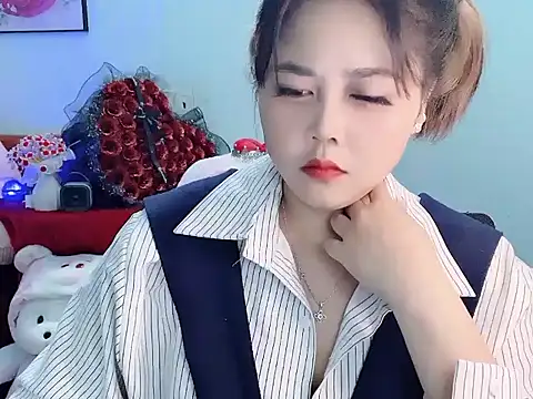 Nhanlu009 online show from April 13, 2026, 12:42 pm