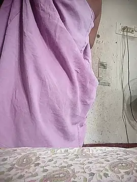 hottsexyy online show from July 7, 2026, 7:34 am