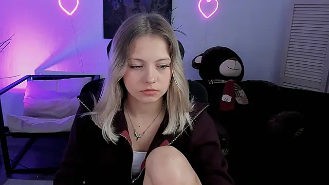 BlossomVibe online show from April 12, 2026, 7:33 am