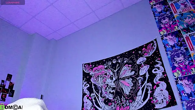 LittleKittenStar online show from March 29, 2026, 2:46 am