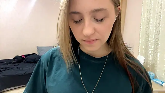 Vickyfaith online show from April 15, 2026, 7:58 pm