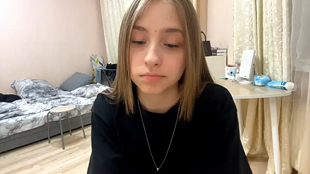 Vickyfaith online show from April 16, 2026, 9:39 pm