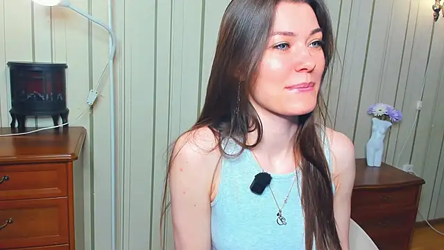 JulissaLipoma online show from April 3, 2026, 7:37 am