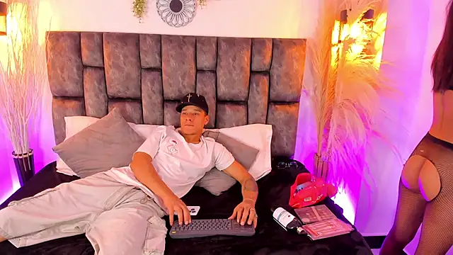 buda cataleya online show from April 8, 2026, 11:44 am