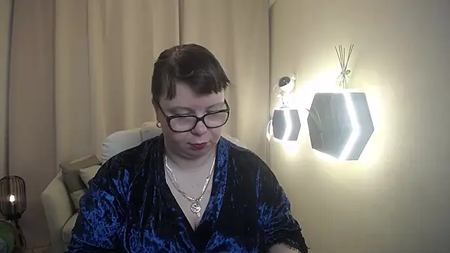 BonnnyBoobsy online show from March 31, 2026, 5:53 am