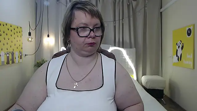 Snapshot of BonnnyBoobsy chatting on May 11, 2026, 4:04 pm BonnnyBoobsy online show from May 11, 2026, 4:04 pm