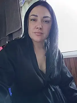 Elsie-Nora online show from July 15, 2026, 9:05 am